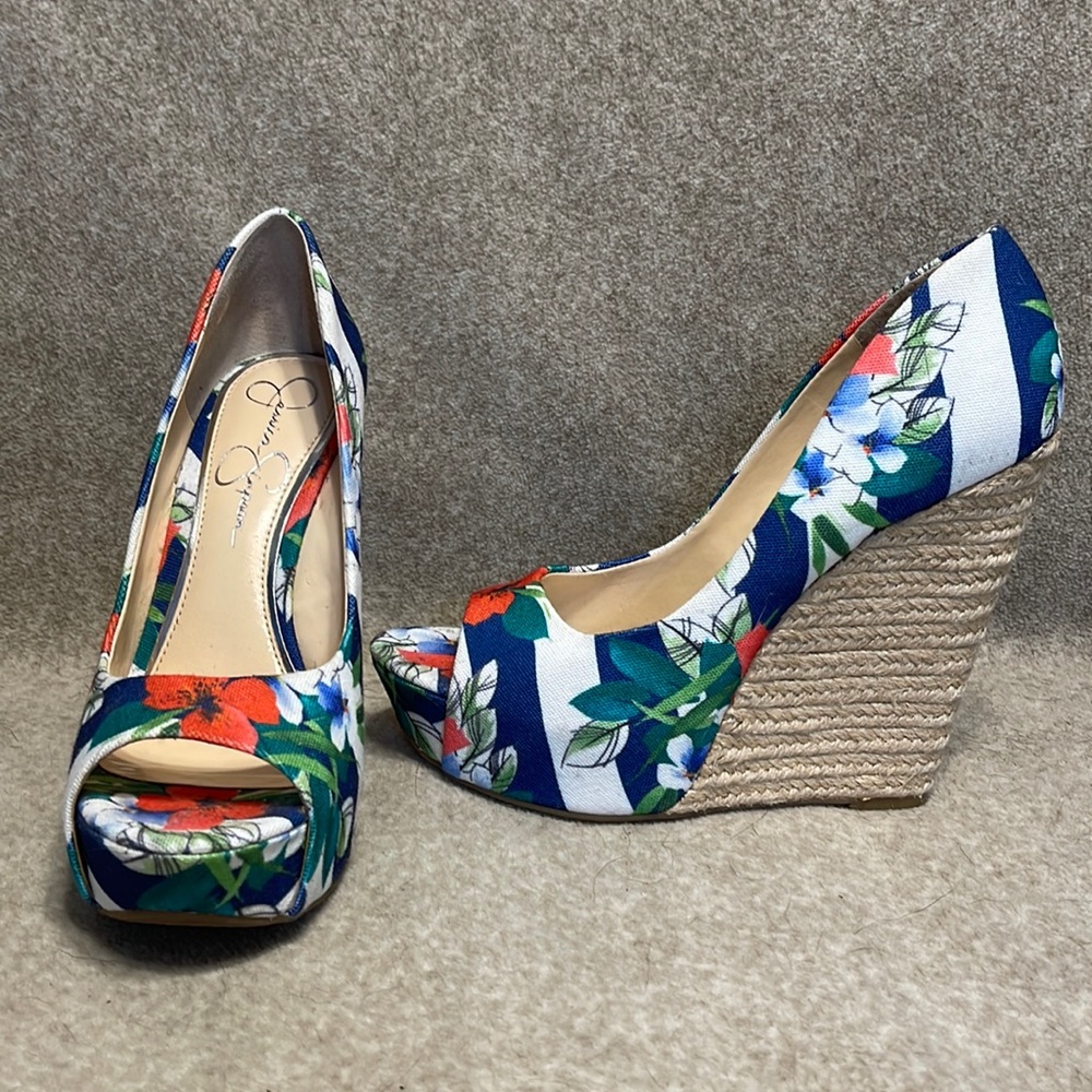 Jessica Simpson Hawaiian Wedge Peep Toe Sandals. Size 8.5